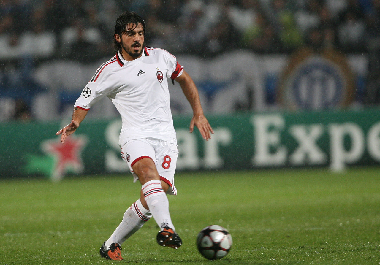 足球报：将有超三千名申花球迷远征天津，吴曦直言要做好自己（足球报：逾三千申花球迷远征天津，吴曦称关键是把自己做好）