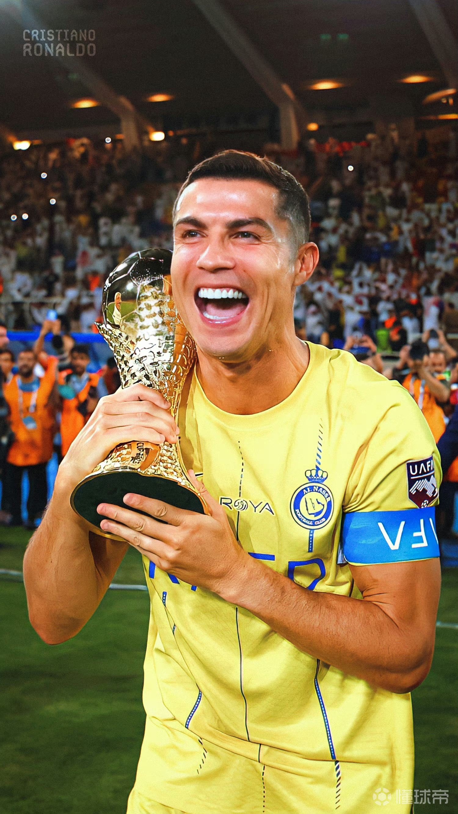 罗马诺：切尔西认为埃斯特旺是完美签约，愿笑着支付浮动条款（罗马诺：切尔西视埃斯特旺为理想引援，愿欣然支付附加条款）