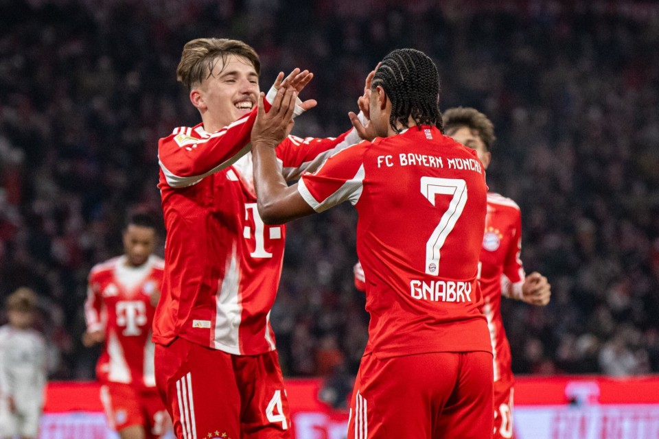 海港发文祝福奥斯卡：艰难时刻会过去，我们与功勋队长同在（海港发声力挺奥斯卡：困难终会过去，我们与功勋队长并肩前行）