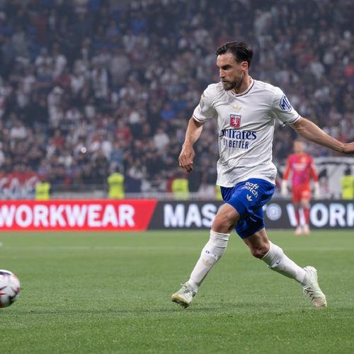 斯基拉：国米未来几周与巴斯托尼谈续约，新合同到2030年（斯基拉：国米近期将与巴斯托尼开启续约谈判，合同至2030年）